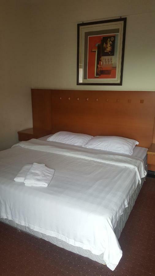 Homestay Marina Court Resort Kota Kinabalu Exterior foto